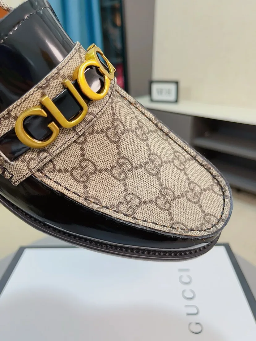 Men's shoes 💰580🌸🌸【GUCCI】 (High-end Niuli) New 🍀Gucci* - top version Gucci classic casual leather shoes! It is made of imported original cowhide and has a comfortable first layer of cowhide lining! Original wear-resistant rubber outsole! High quality products! Code number 38-44!